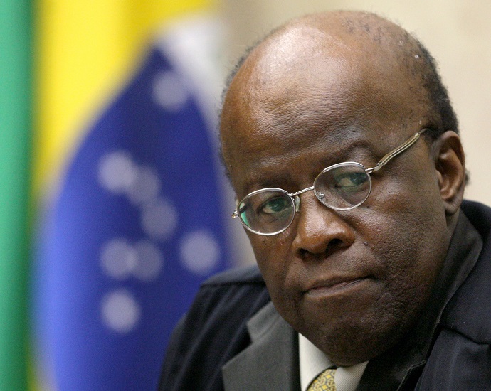 ESPERANÇA? : ex-ministro Joaquim Barbosa será filiado ao PSB nessa sexta-feira. Vem candidatura aí?