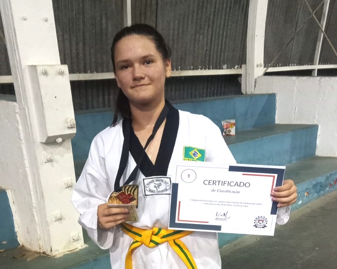 BICAMPEÃ: Atleta jalesense conquista bicampeonato estadual de Taekwondo