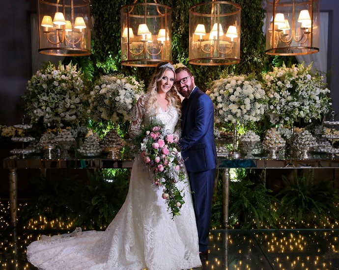 AMOR: festa deslumbrante marcou o casamento de Adriana Lentini Paulino com André Fabre em Jales