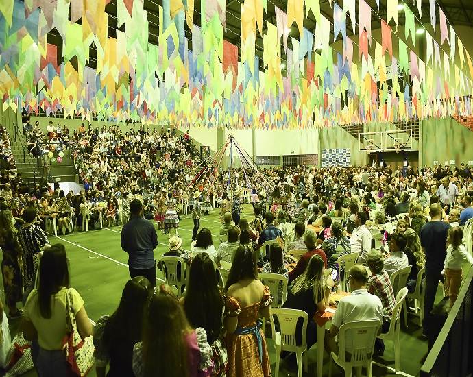 FESTÃO:  “ArraiAnglo” contagia as famílias com muita diversão, cultura e alegria 