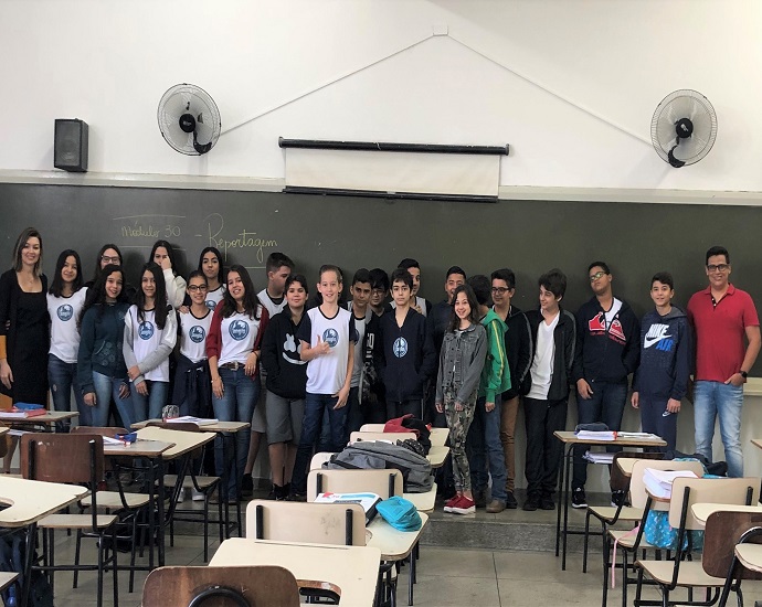 CONHECIMENTO: jornalista ministra palestra sobre Reportagens para os alunos do Anglo de Jales