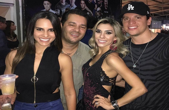 BARTOSHOW: agito e diversão rolam solto. Até Bárbara Brunca fez a festa