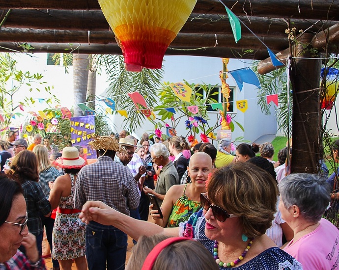 ARRAIÁ: Festa Junina contribui para tratamento de pacientes com câncer no Hospital de Amor